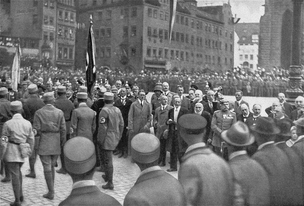 Hitler in Reichstag